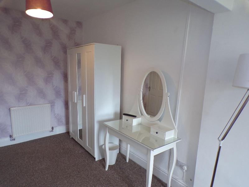 Zoo Cottage image