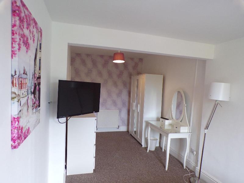 Zoo Cottage image