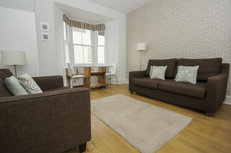 Marine Cottage Parking by Brighton Holiday Lets image