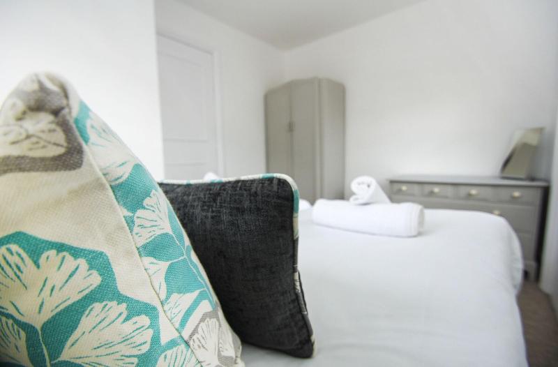 Marine Cottage Parking by Brighton Holiday Lets image