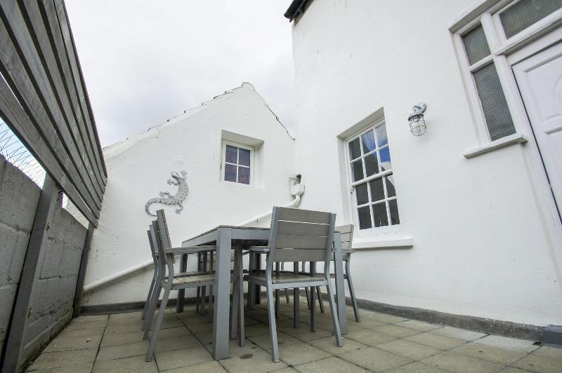 Marine Cottage Parking by Brighton Holiday Lets image