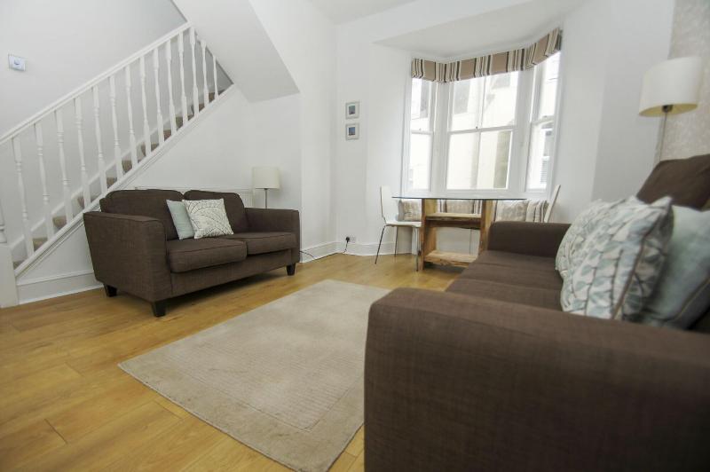 Marine Cottage Parking by Brighton Holiday Lets image