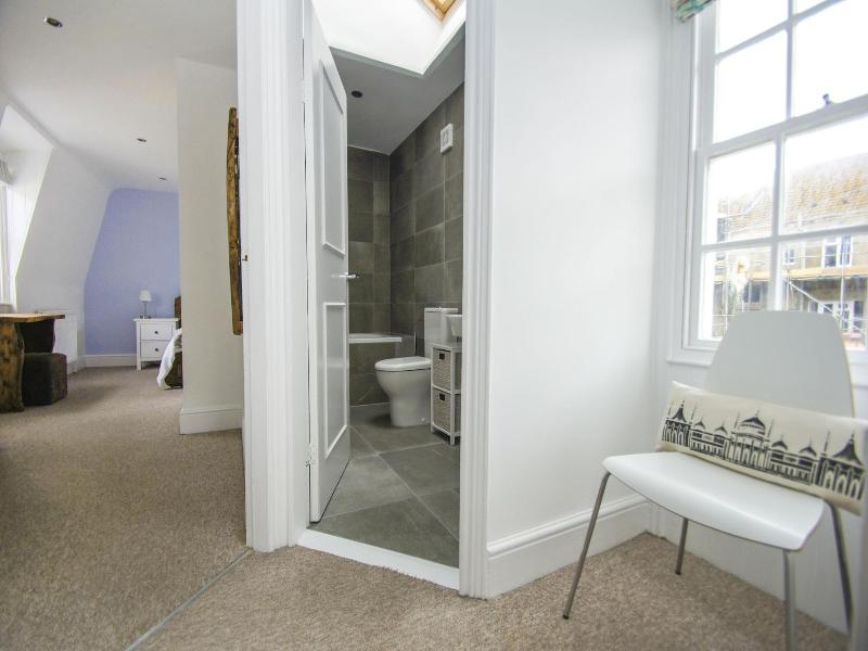 Marine Cottage Parking by Brighton Holiday Lets image