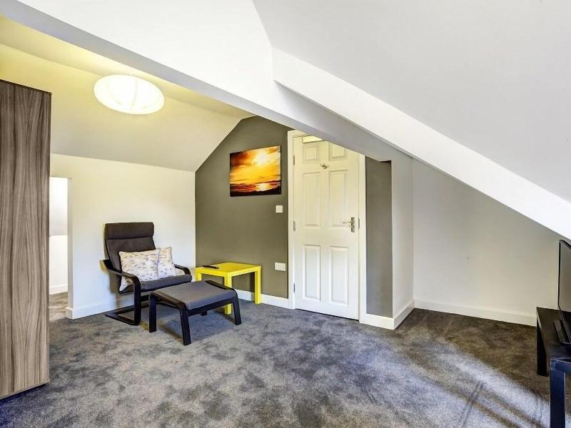 Townhouse Plus @ 166 Edleston Road Crewe image