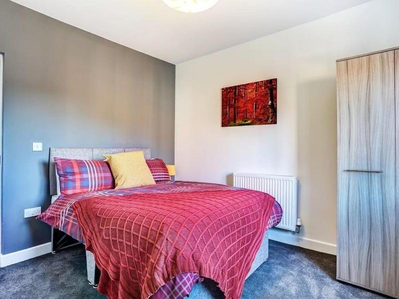Townhouse Plus @ 166 Edleston Road Crewe image