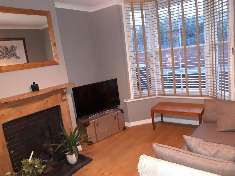 Edwards Cottage - Grove Road Cottages image