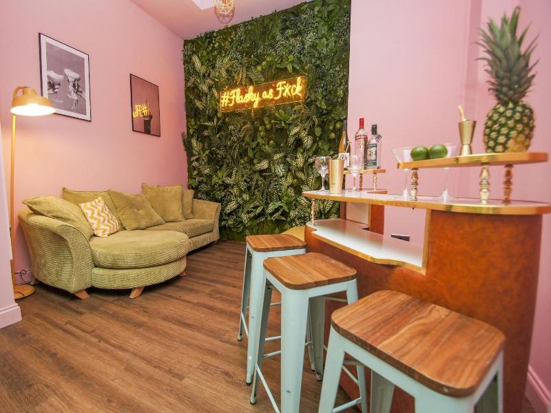 Brighton Lanes Townhouse Central by Brighton Holi image