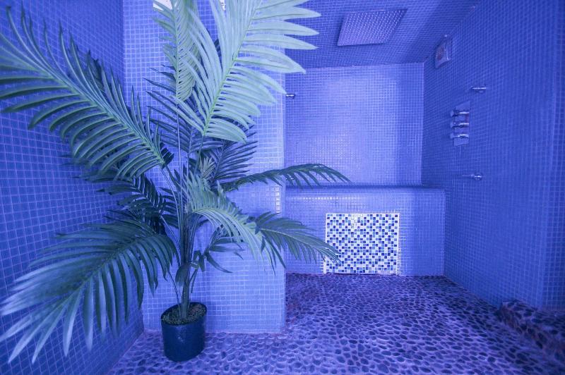 Brighton Lanes Townhouse Central by Brighton Holi image