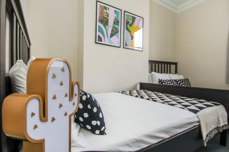 Brighton Lanes Townhouse Central by Brighton Holi image