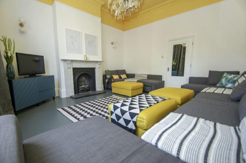 Brighton Lanes Townhouse Central by Brighton Holi image