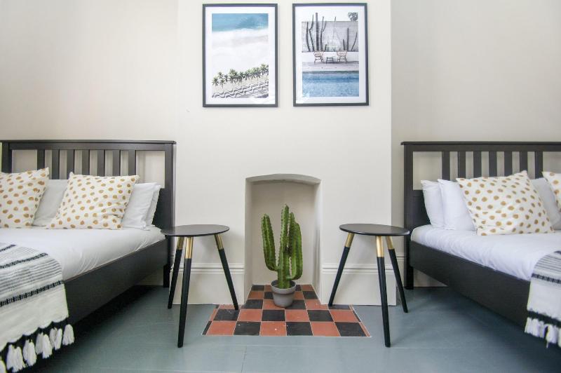 Brighton Lanes Townhouse Central by Brighton Holi image