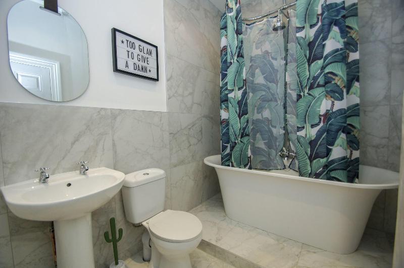 Brighton Lanes Townhouse Central by Brighton Holi image