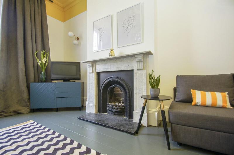 Brighton Lanes Townhouse Central by Brighton Holi image