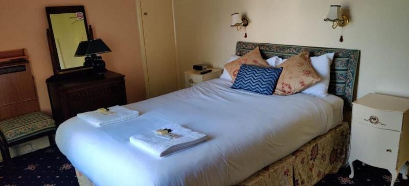 The Limes County House Hotel 5