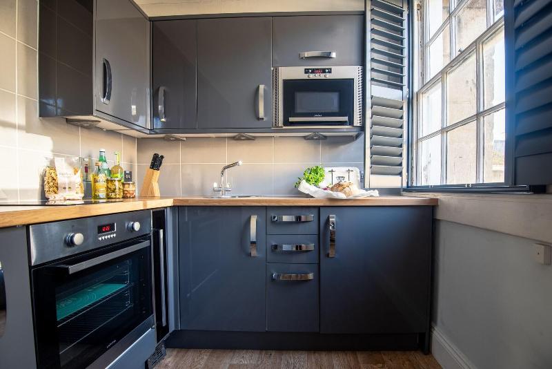 Dream Stays Bath - Haringtons Place image