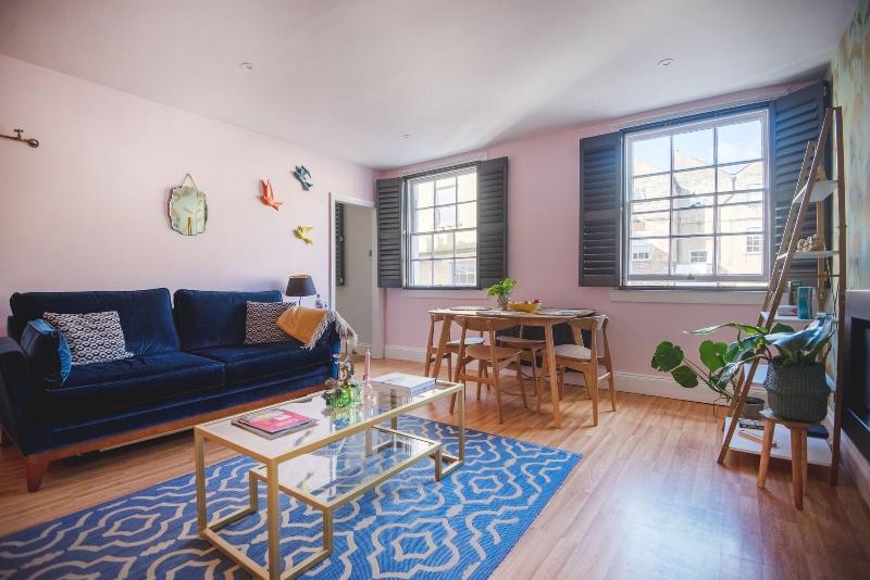 Dream Stays Bath - Haringtons Place image