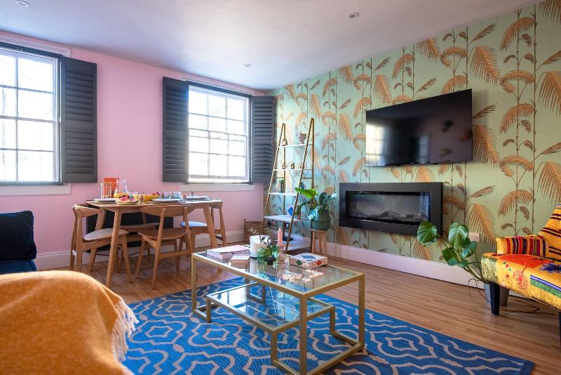 Dream Stays Bath - Haringtons Place image