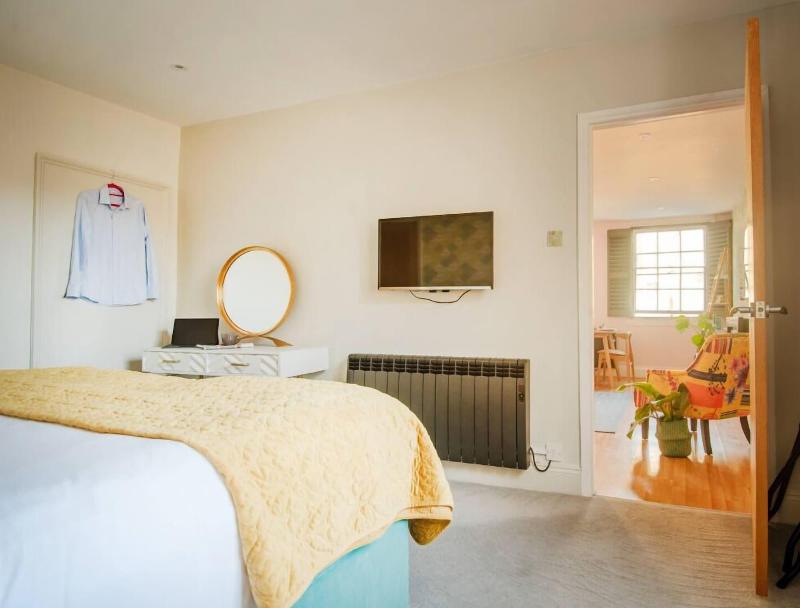 Dream Stays Bath - Haringtons Place image
