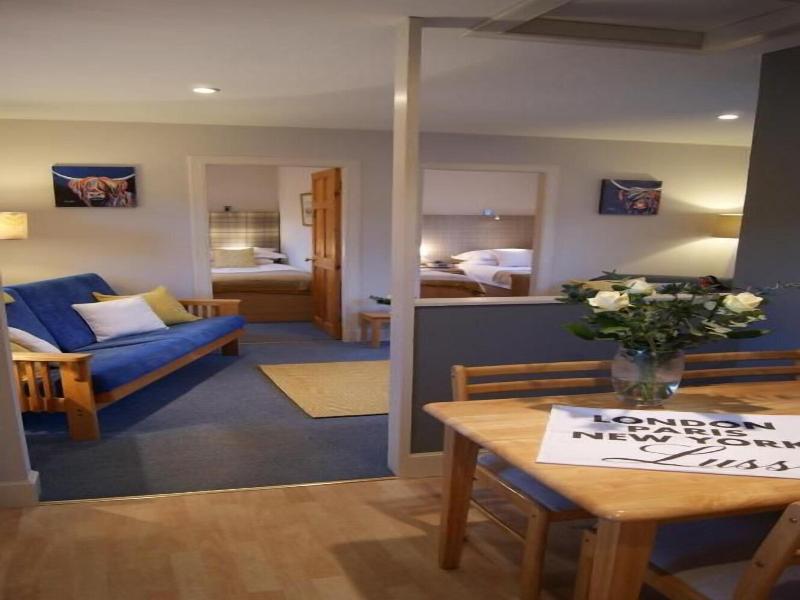 Shegarton Farm Cottages image