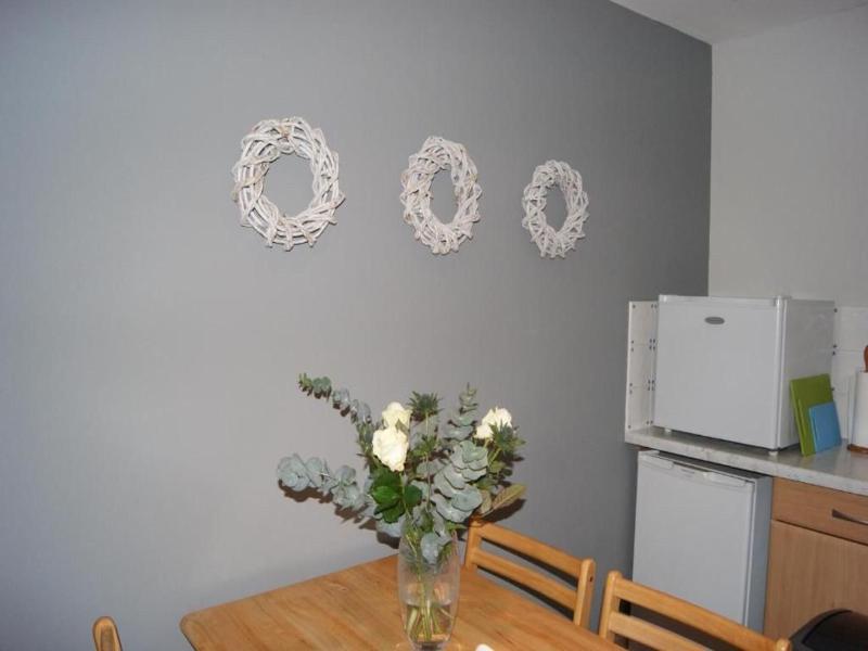 Shegarton Farm Cottages image