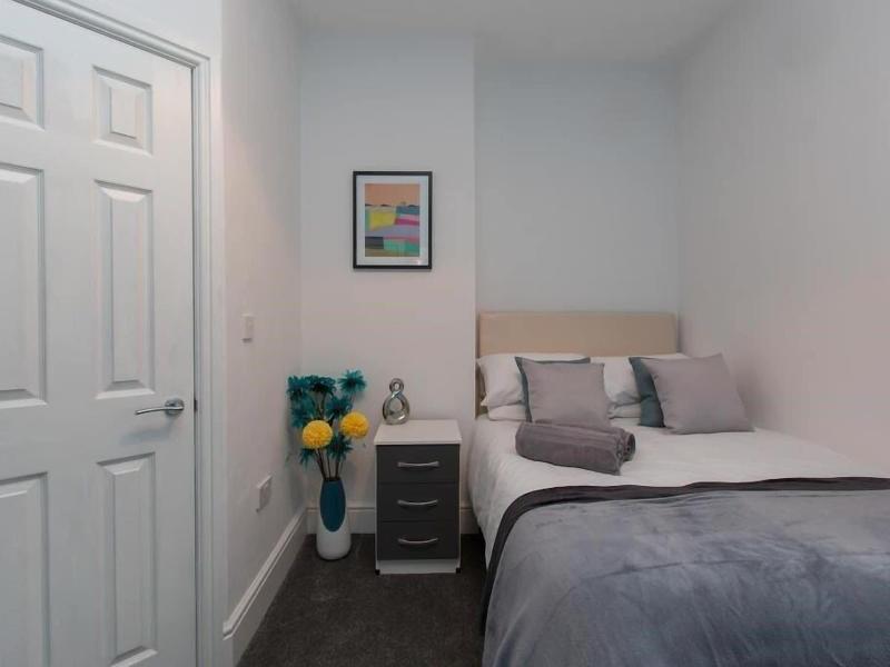 Townhouse @166 Ruskin Rd image