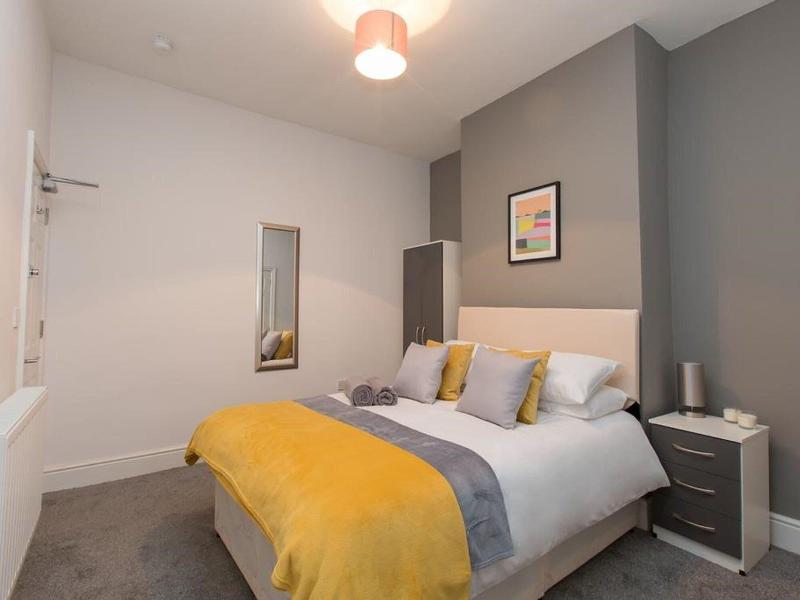 Townhouse @166 Ruskin Rd image