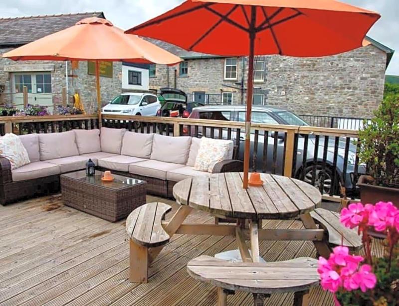 Usk And Railway Inn image