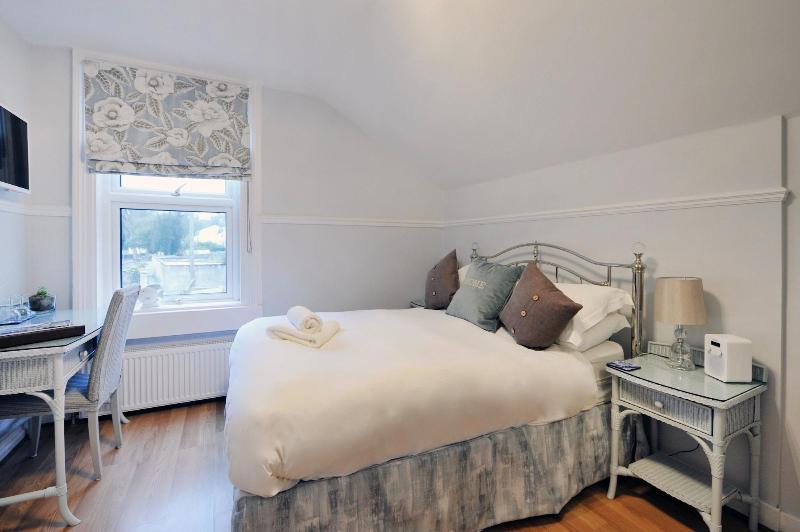 Apple Tree Guest House image