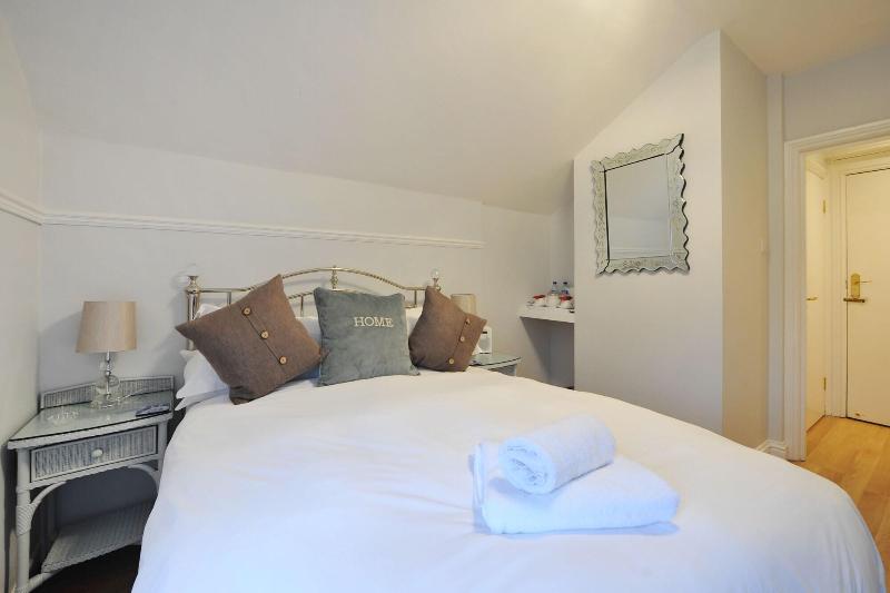 Apple Tree Guest House image