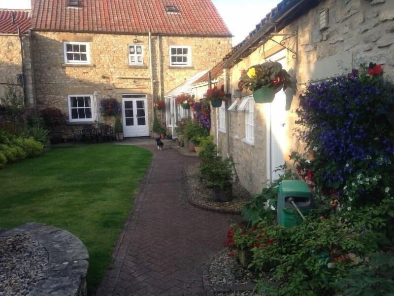 Stilworth House image