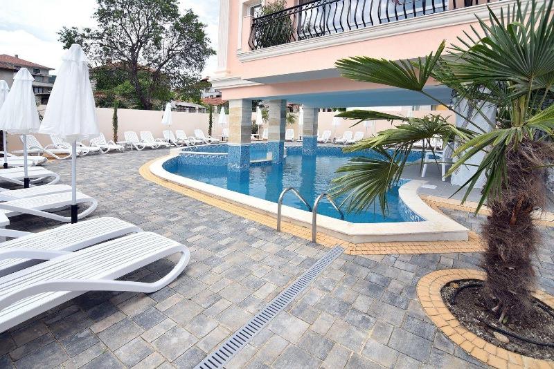 Family Hotel Sirena Palace — view