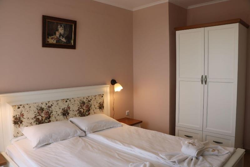 Family Hotel Sirena Palace — view