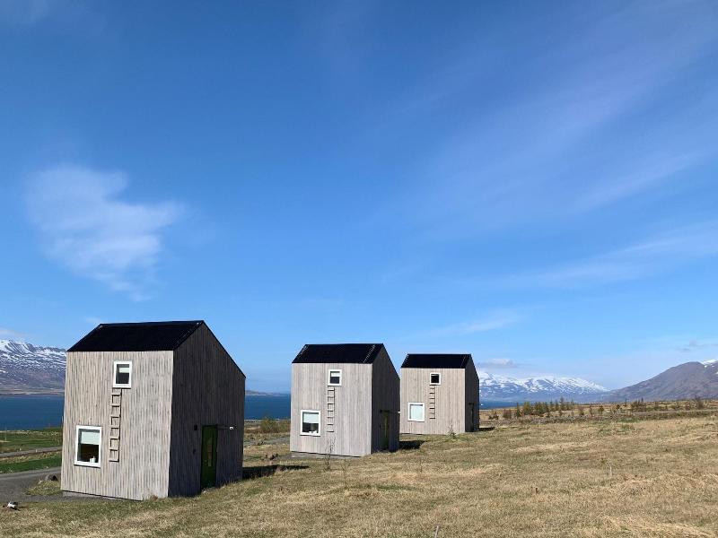 Sunnuhlid houses image