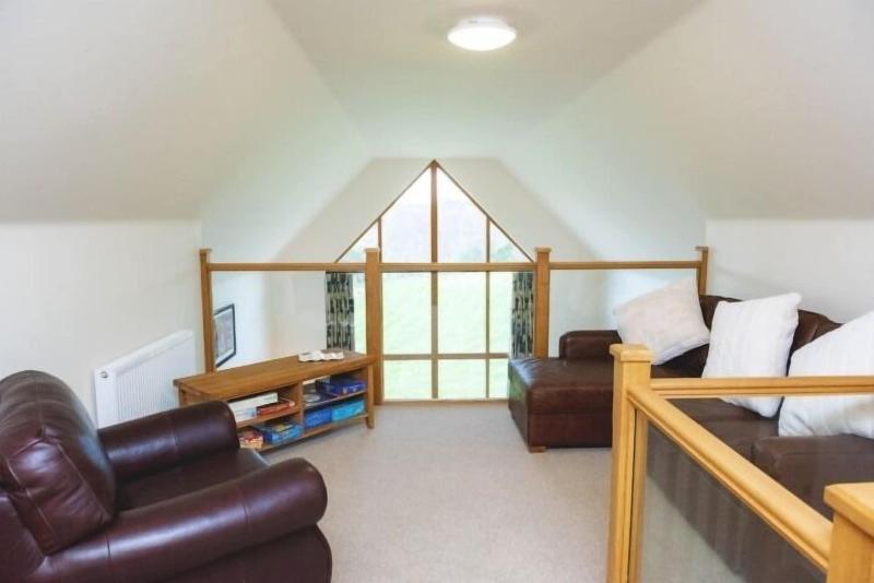 Clovenstone Lodges image