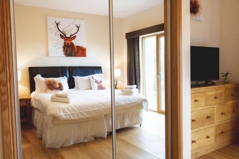 Clovenstone Lodges image
