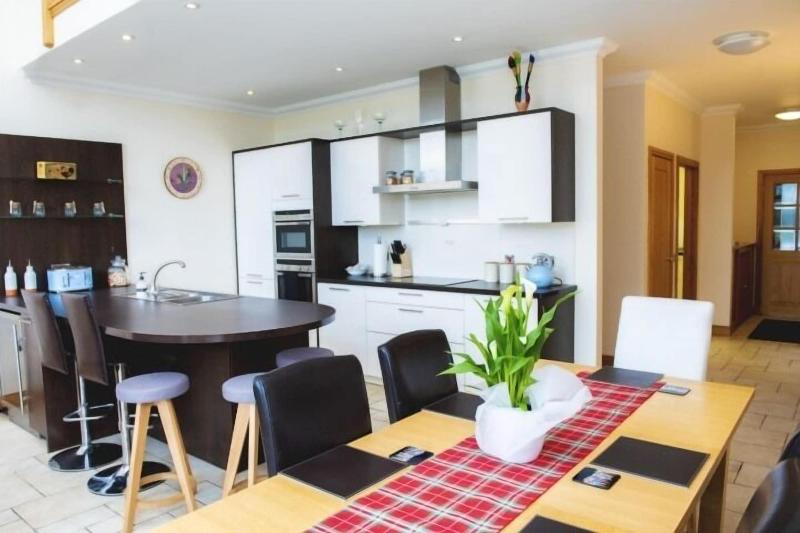 Clovenstone Lodges image