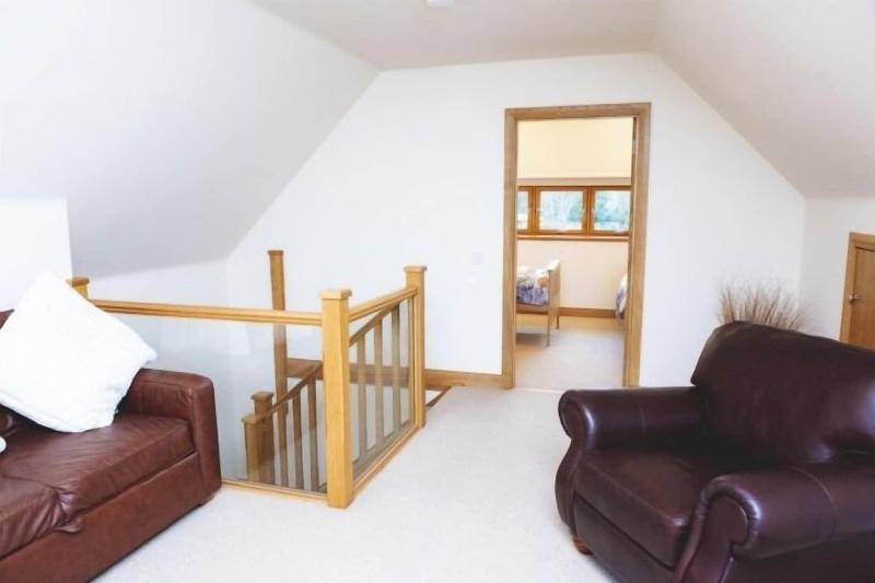 Clovenstone Lodges image