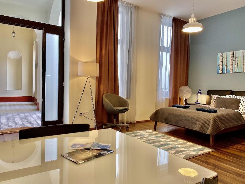 Gracia Apartment House image