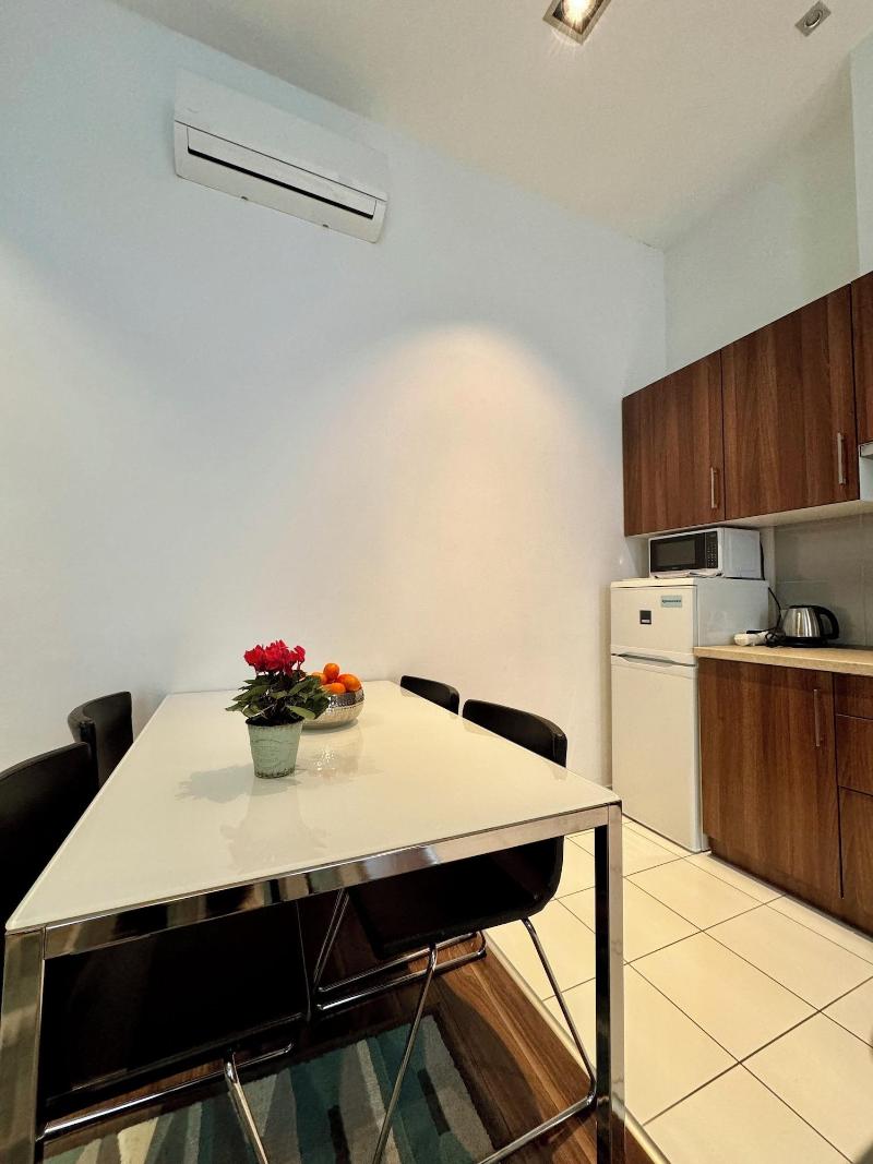 Gracia Apartment House image