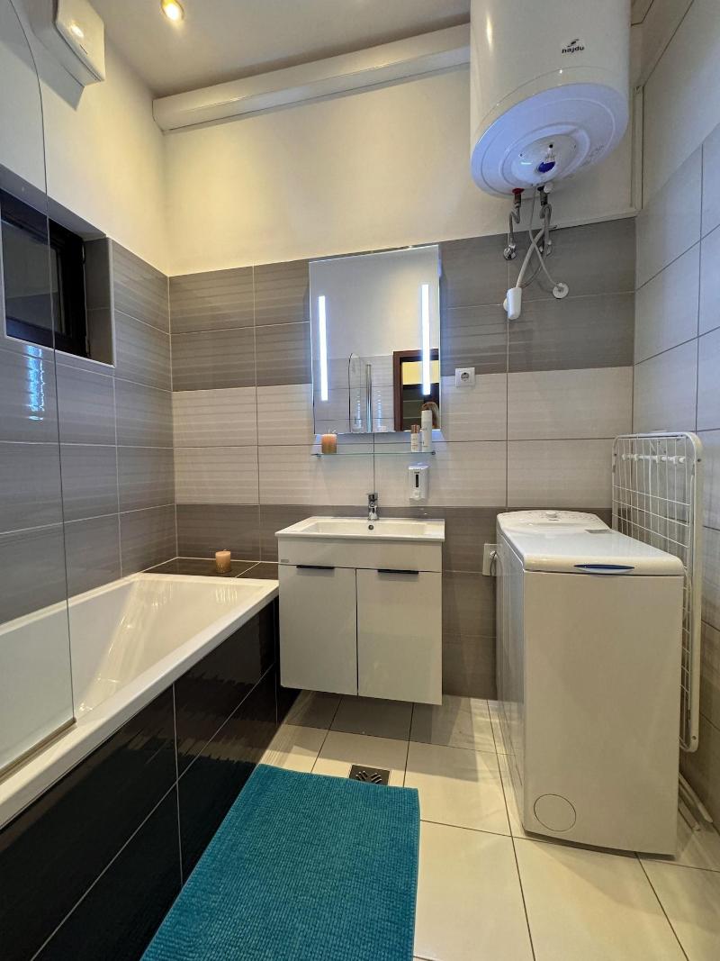 Gracia Apartment House image