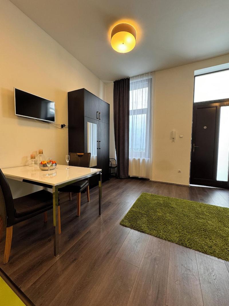 Gracia Apartment House image