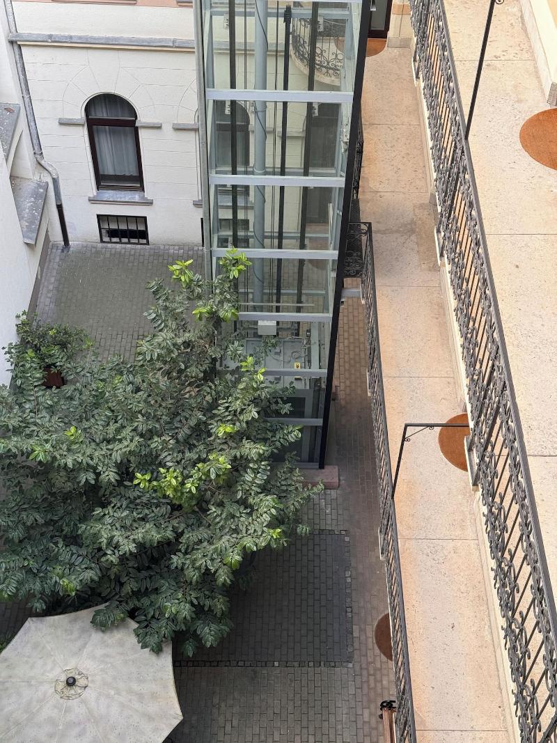 Gracia Apartment House image