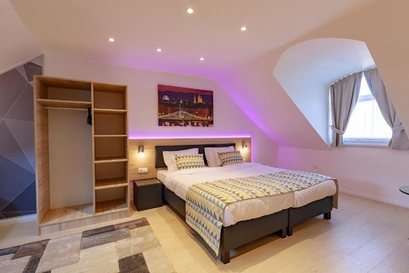 Christina Residence image