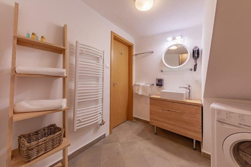Christina Residence image