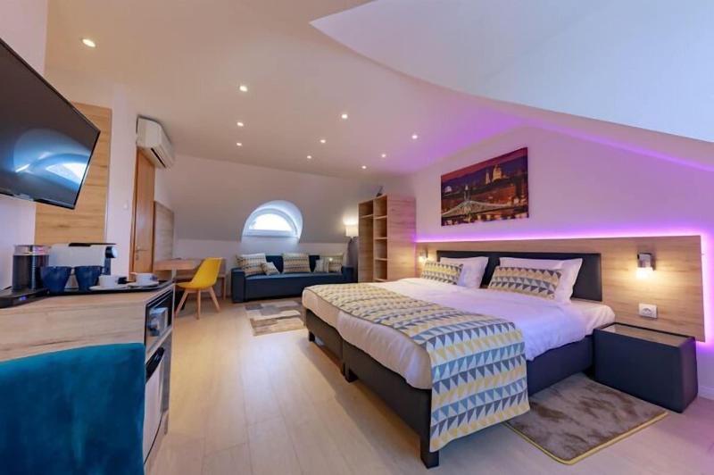 Christina Residence image