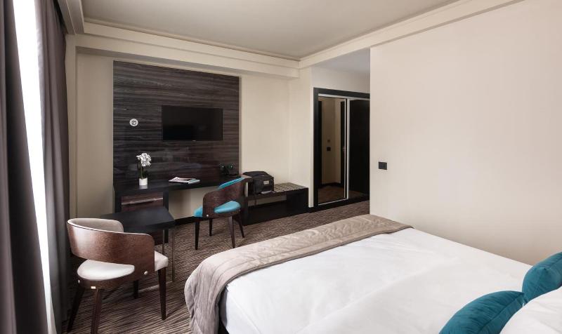 Old Town Hotel image