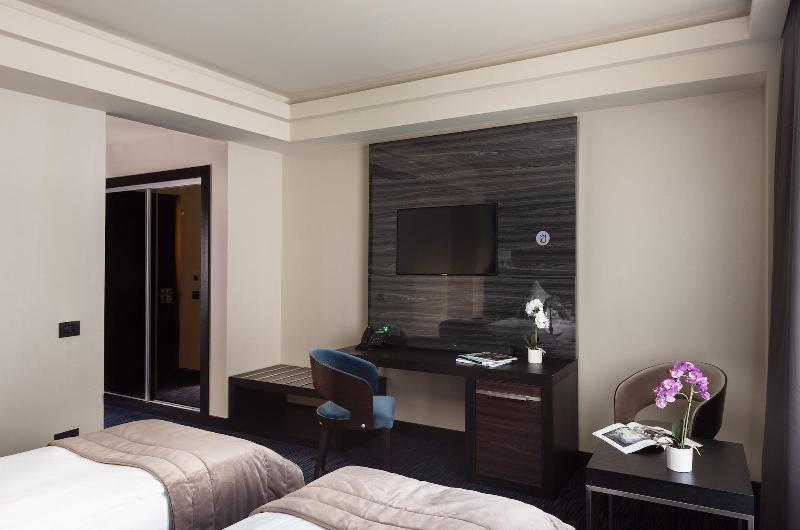 Old Town Hotel image
