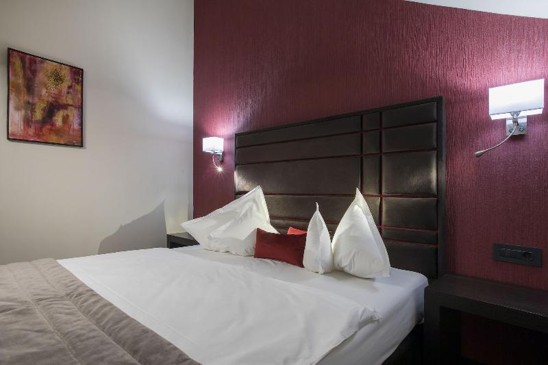 Old Town Hotel image
