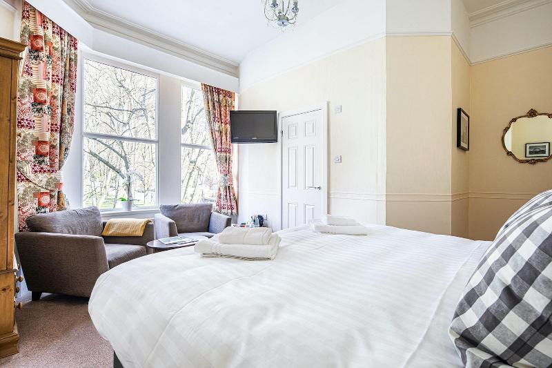 Fountains Guest House image