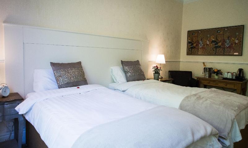 Fountains Guest House image